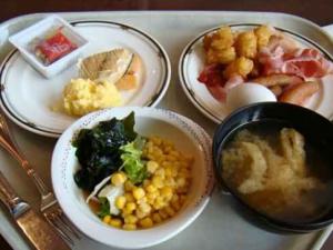 晚上喝味增湯減肥促睡眠!晚上吃什么食物好?