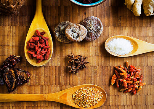 怎么做菜減鹽不減味?用醋拌涼菜