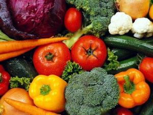 春節(jié)飲食:多吃蔬菜水果魚肉少吃脂肪糖和鹽