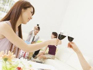 ��������ô��ƣ��Ⱦ�ǰ�к��ʲô��ƣ�����ѾƵ������÷���