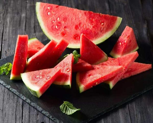 為什么要吃時令當(dāng)季水果 每月應(yīng)季水果大全,對的季節(jié)吃對的水果