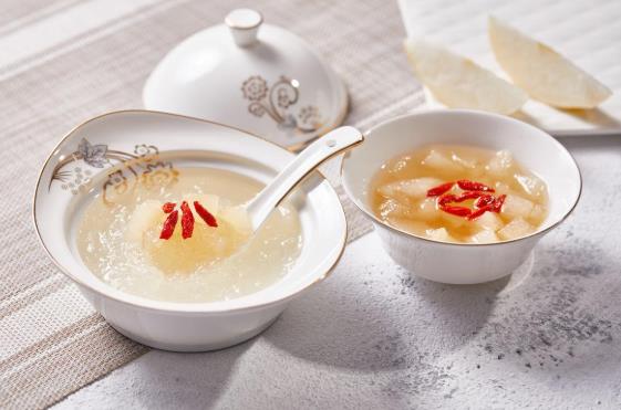 一盞燕窩可以掰開泡嗎?燕窩化水是假的嗎?