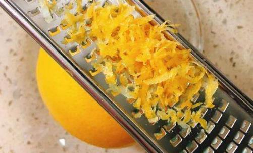 檸檬皮泡水怎么泡?檸檬皮泡水有哪些功效?