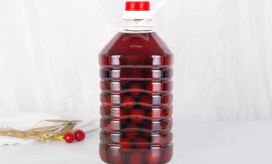 楊梅酒泡了三年還能喝嗎 楊梅酒怎么泡制比例幾度白酒好