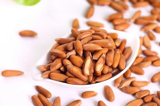 松子生的可以吃嗎?松子有點(diǎn)苦是怎么回事?