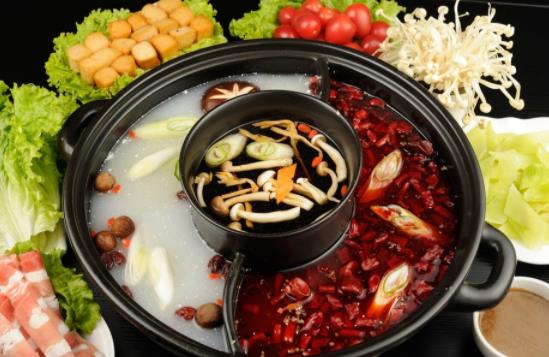 肉湯類火鍋湯底的熱量高嗎 一頓火鍋的熱量要運動多久