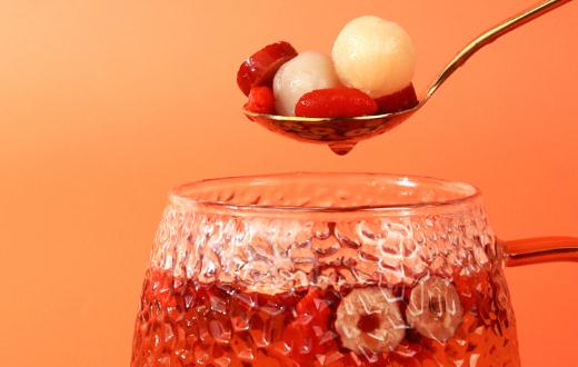 枸杞桂圓是熱性還是寒性 枸杞桂圓能一起泡水喝嗎