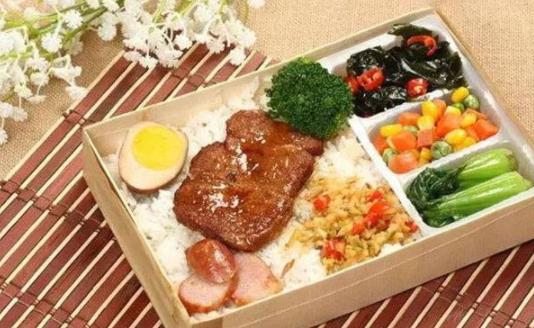 隔夜飯菜用微波爐加熱對(duì)身體有害嗎 隔夜飯冷的放冰箱還是熱的放