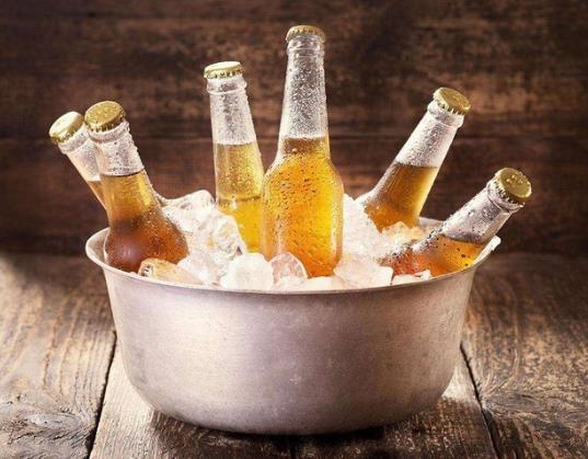 喝啤酒胖不胖人?經(jīng)常喝啤酒是不是肚子容易大?