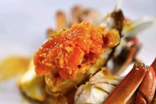 大閘蟹怎么看死沒死?早上買的活的大閘蟹下午死了還能吃嗎?