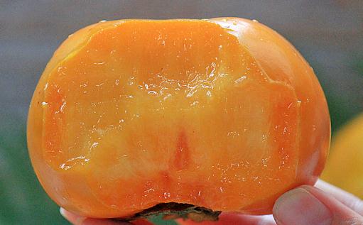 柿子和牛奶隔多久可以吃 牛奶和柿子一起吃了怎么補救