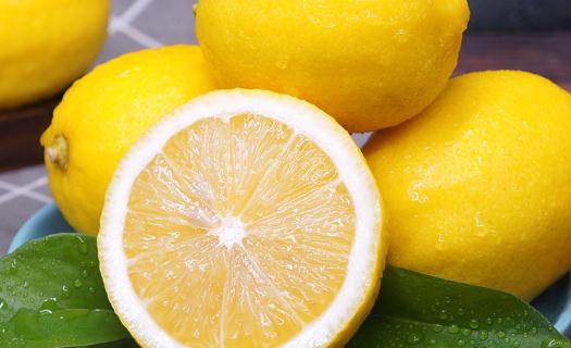 一天吃幾個檸檬可以變白 檸檬什么時候吃最美白