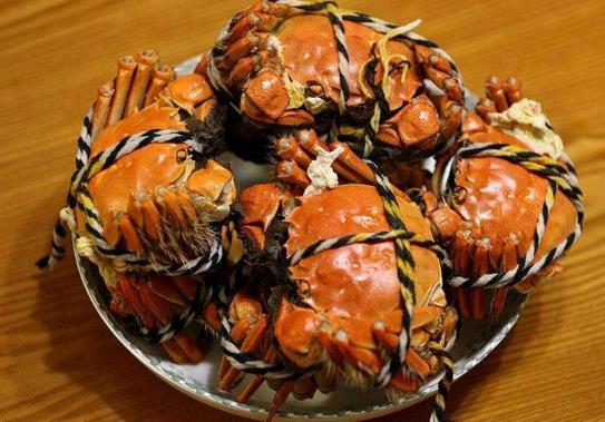 大閘蟹是都蒸完還是吃多少蒸多少?大閘蟹只有腿能動還能吃嗎