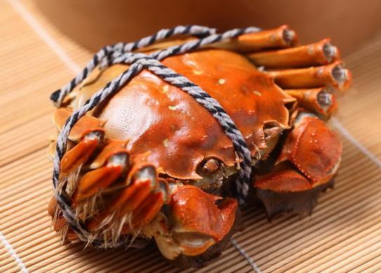 大閘蟹反復(fù)加熱會(huì)有毒嗎?大閘蟹只有眼睛會(huì)動(dòng)還能吃嗎