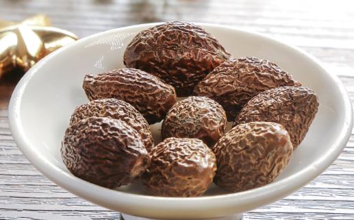 胖大海散開了喝下去沒事嗎 胖大海治便秘一次泡幾個