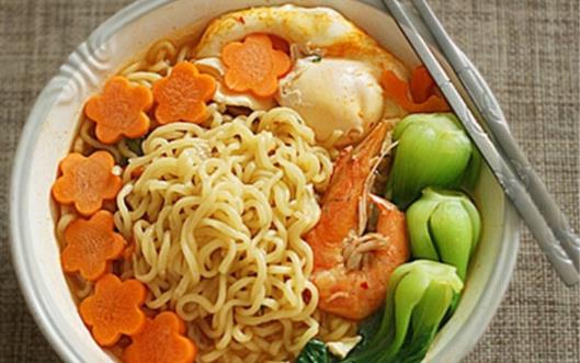 吃一個(gè)月泡面會瘦嗎 泡面適合減肥的人吃嗎