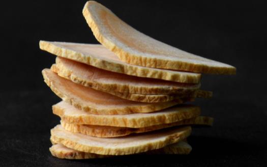 西洋參是干吃還是泡水喝好 西洋參什么時間段吃最好