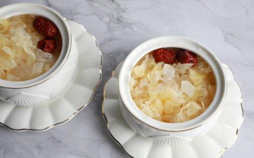 銀耳紅棗湯每天喝一小碗可以嗎 銀耳紅棗湯熱量高么