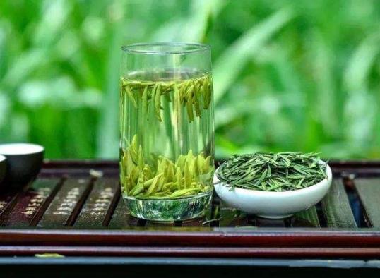 ?龍井一般要泡幾次?龍井茶泡了發紅還能喝嗎