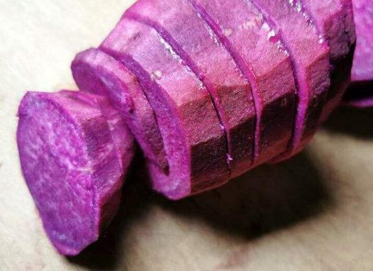 紫薯煮出綠水能吃嗎?為什么雞蛋和紫薯一起就變綠