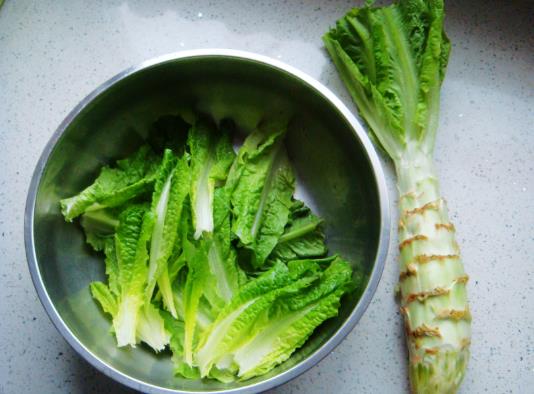萵筍葉不焯水能涼拌嗎?萵筍葉需要用水焯一下嗎
