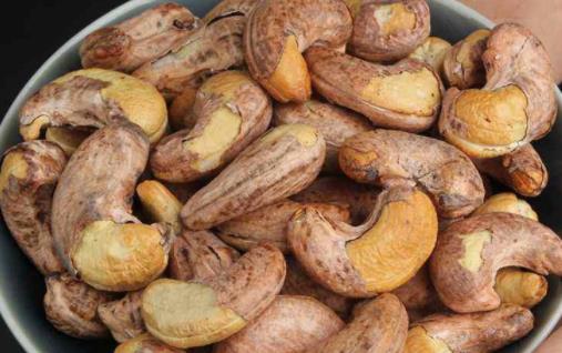 腰果放久了變味了還能吃嗎 腰果放久了會長蟲嗎