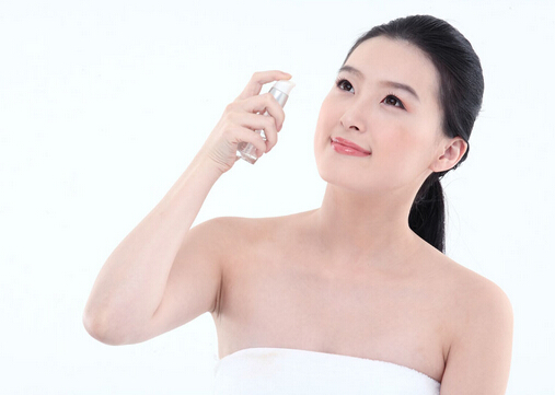 油性皮膚用什么爽膚水?干性皮膚用什么爽膚水?