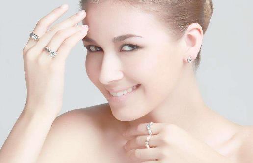 幾個壞習慣會加速皮膚衰老!女人如何護膚