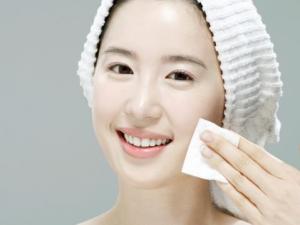 如何控油?肌膚控油早間護(hù)理很重要