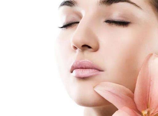 玻色因和玻尿酸哪個效果好?歐萊雅哪個系列玻色因含量高