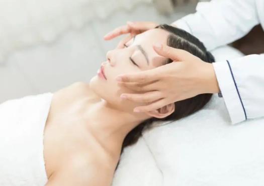 鹽酸米諾環素100mg一天可以吃幾粒?吃米諾環素痤瘡更嚴重了怎么辦