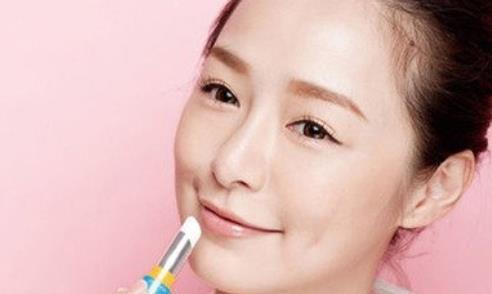 如何護(hù)理唇部小知識(shí) 保養(yǎng)唇部常見(jiàn)的護(hù)理幾大誤區(qū)