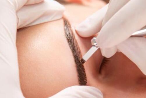 紋眉需要注意的有什么事項 紋眉失敗是什么因素導(dǎo)致的