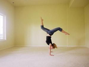 倒立能減肥嗎?倒立的好處和壞處