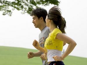 跑步減肥的正確方法-每天跑步多久能減肥?