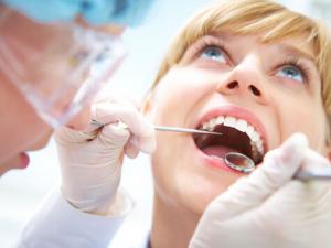 洗牙對牙齒好嗎?洗牙的危害