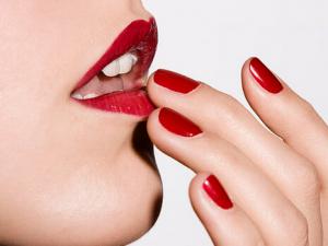 舌頭上有裂紋怎么治?舌頭上有裂紋如何調(diào)理