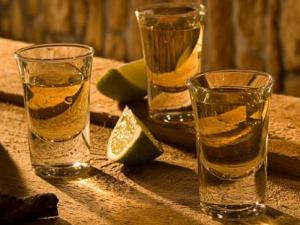 痛風病人不能吃什么食物?高尿酸血癥與痛風關系