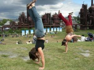 經(jīng)常倒立有什么好處?倒立(拿大頂)的好處和壞處