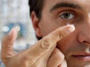 哪些情況不適合戴隱形眼鏡？戴隱形眼鏡的注意事項