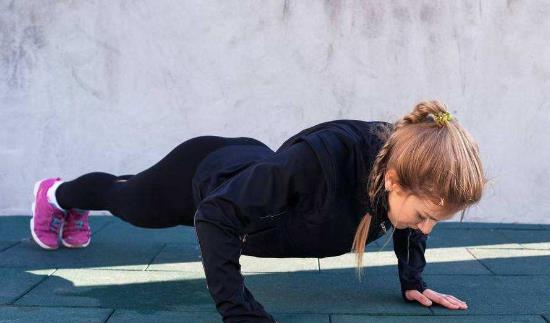 做俯臥撐有哪些好處?做俯臥有哪些注意事項?