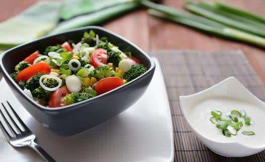 更年期潮熱的癥狀有哪些?更年期潮熱怎么辦?