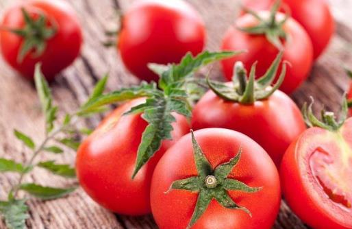 口腔潰瘍有哪些危害?口腔潰瘍的人吃什么好?