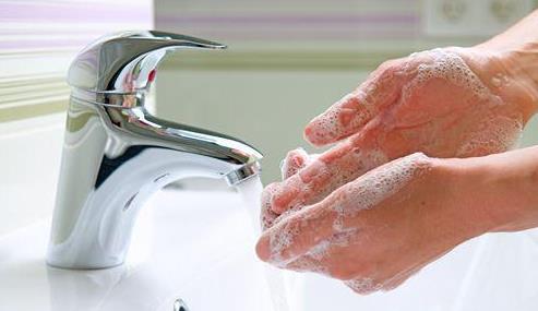 免洗消毒液安全嗎?嬰兒可以用免洗手消毒液嗎