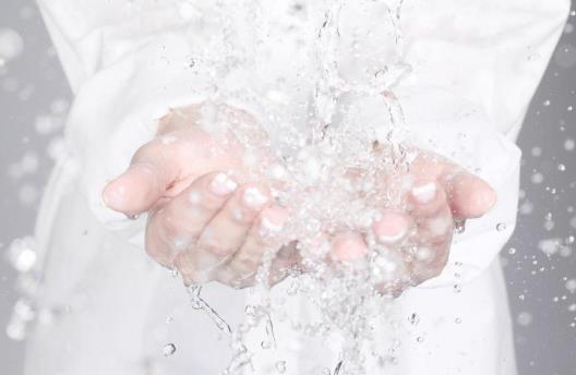 免洗消毒液安全嗎?嬰兒可以用免洗手消毒液嗎