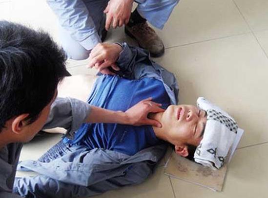 容易中暑的人是什么體質(zhì)?中暑會(huì)有哪些癥狀?