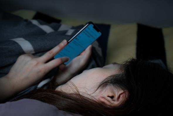 經(jīng)常熬夜抽煙的人會(huì)爆瘦嗎?失眠的時(shí)候應(yīng)該繼續(xù)睡嗎