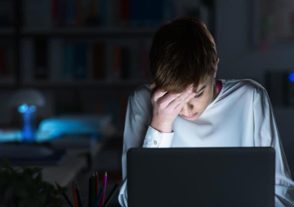 經(jīng)常熬夜抽煙的人會(huì)爆瘦嗎?失眠的時(shí)候應(yīng)該繼續(xù)睡嗎