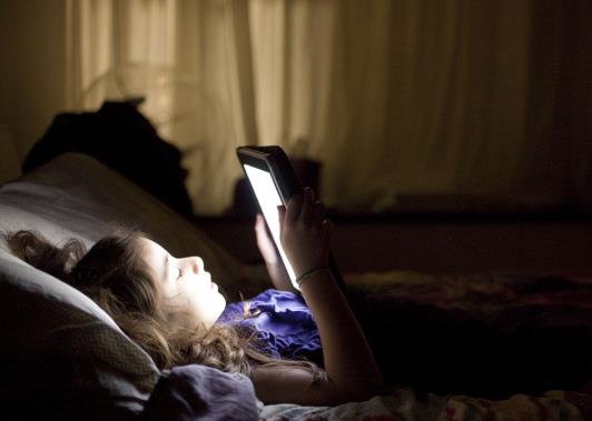 長期熬夜突然正常作息身體感到不適想吐怎么辦?12點睡覺算不算熬夜