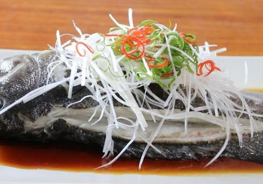 魚刺卡在喉嚨有什么癥狀?魚刺卡在舌頭根部怎么辦?